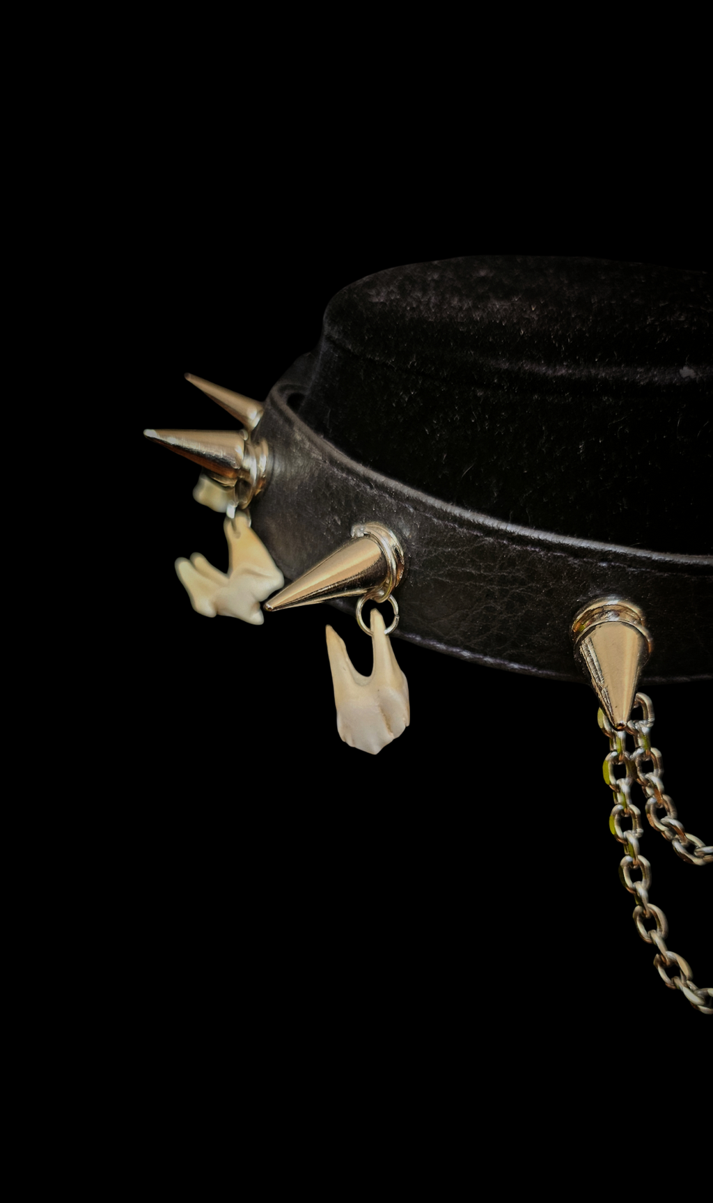 Cannibal necklace