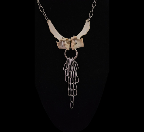 Chainless necklace
