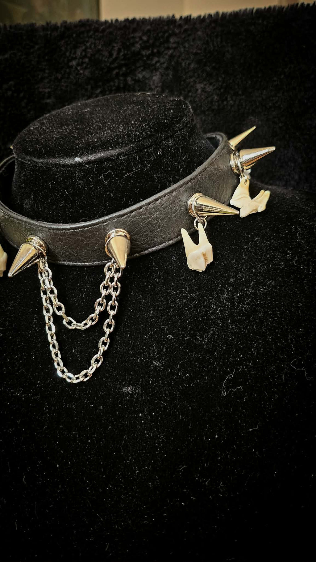 Cannibal necklace