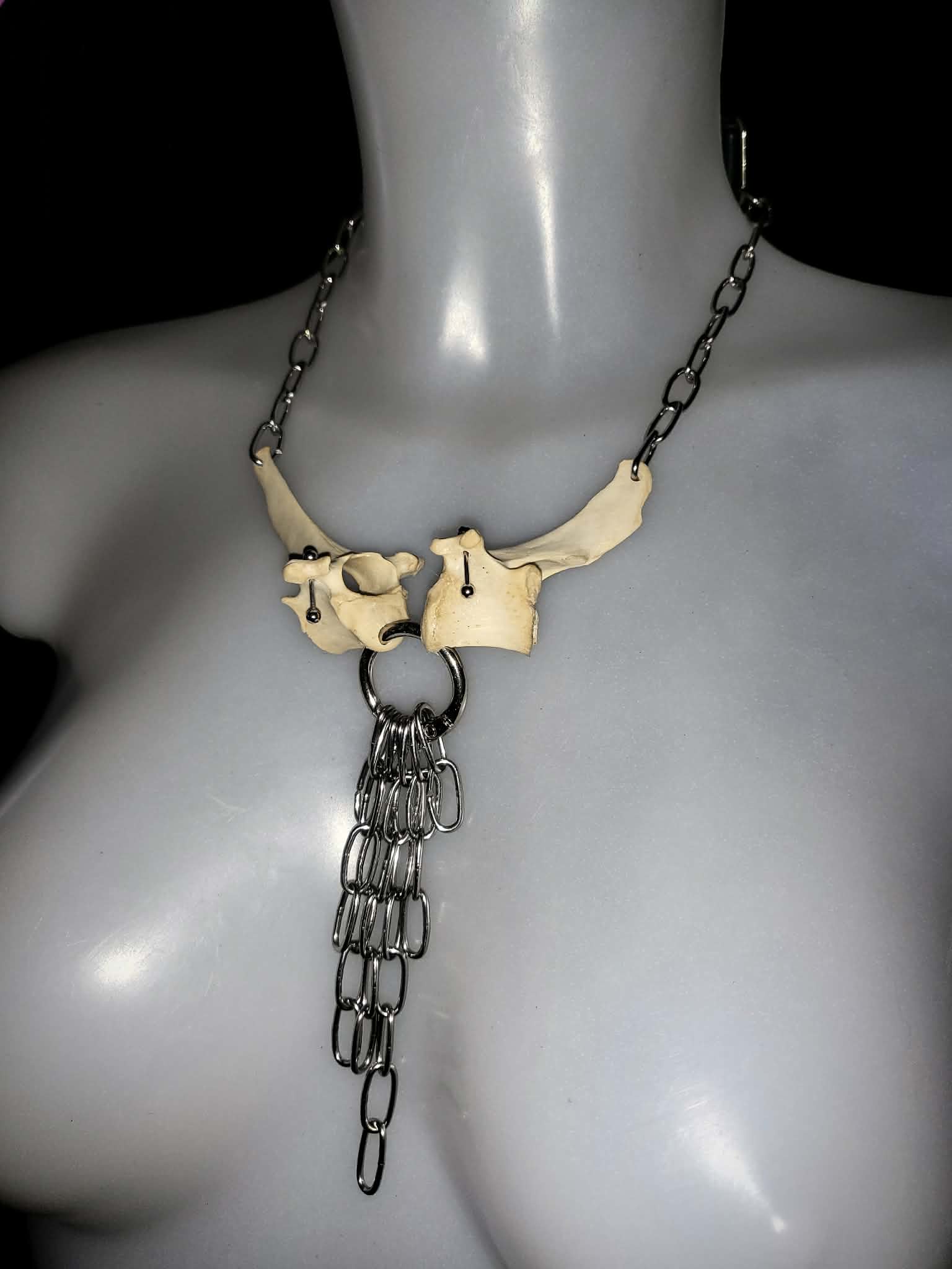 Razor necklace