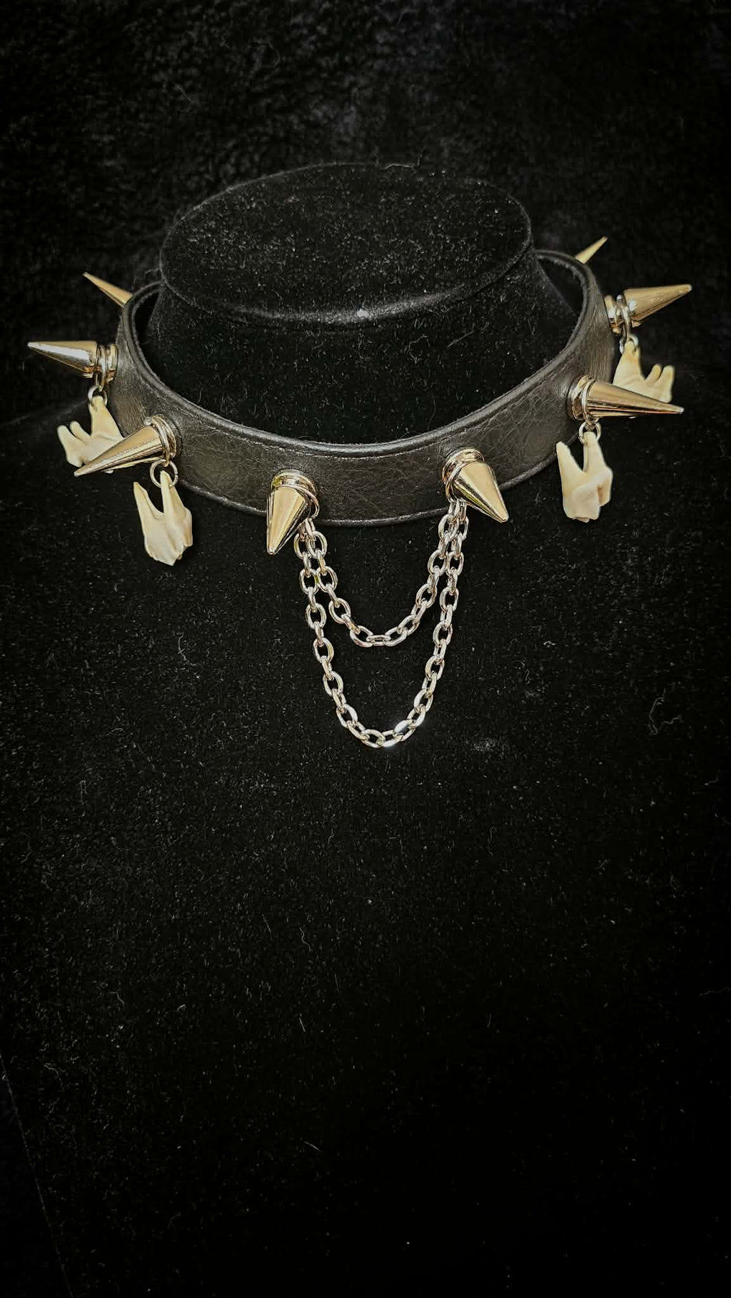 Cannibal necklace