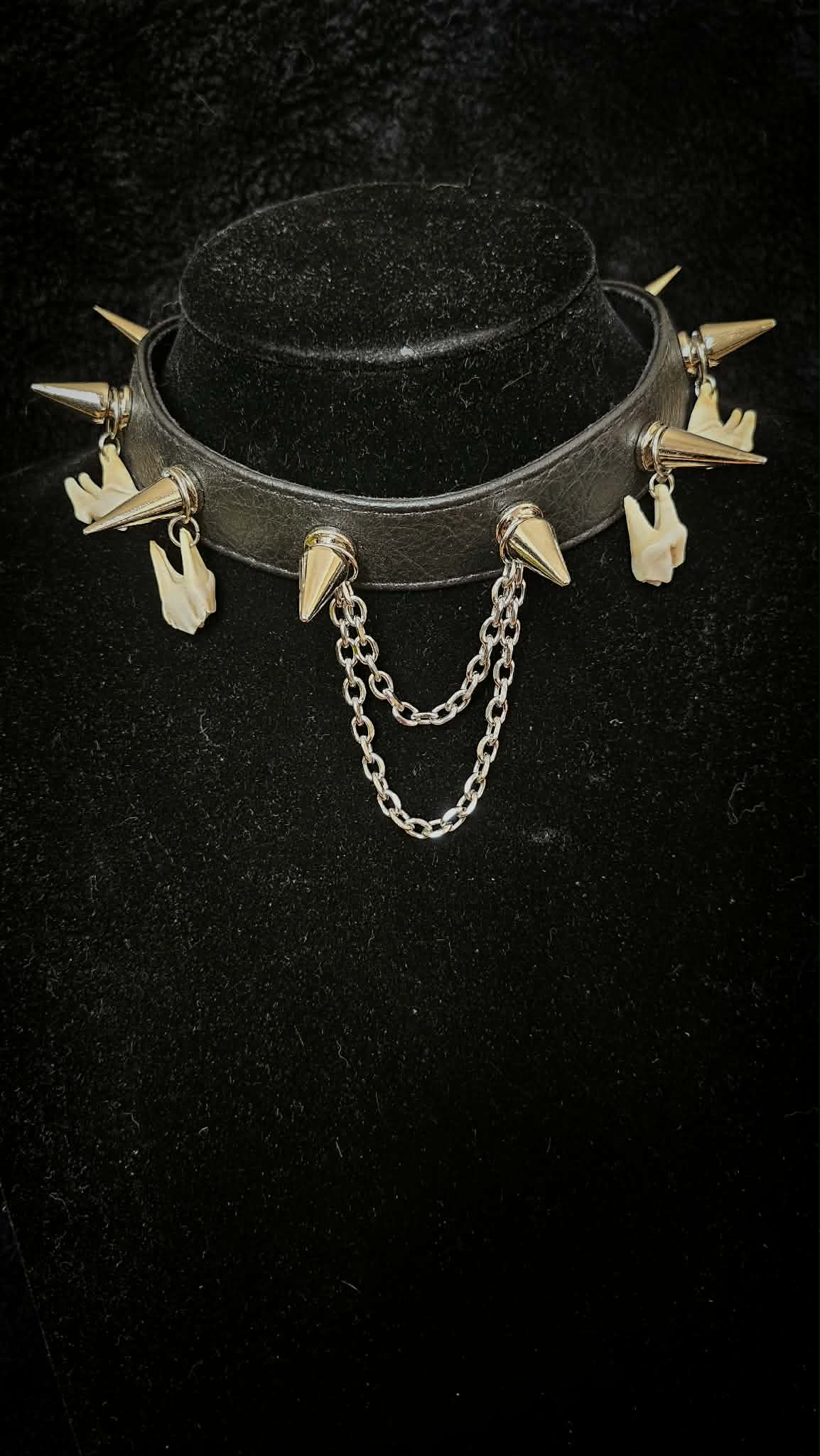 Cannibal necklace