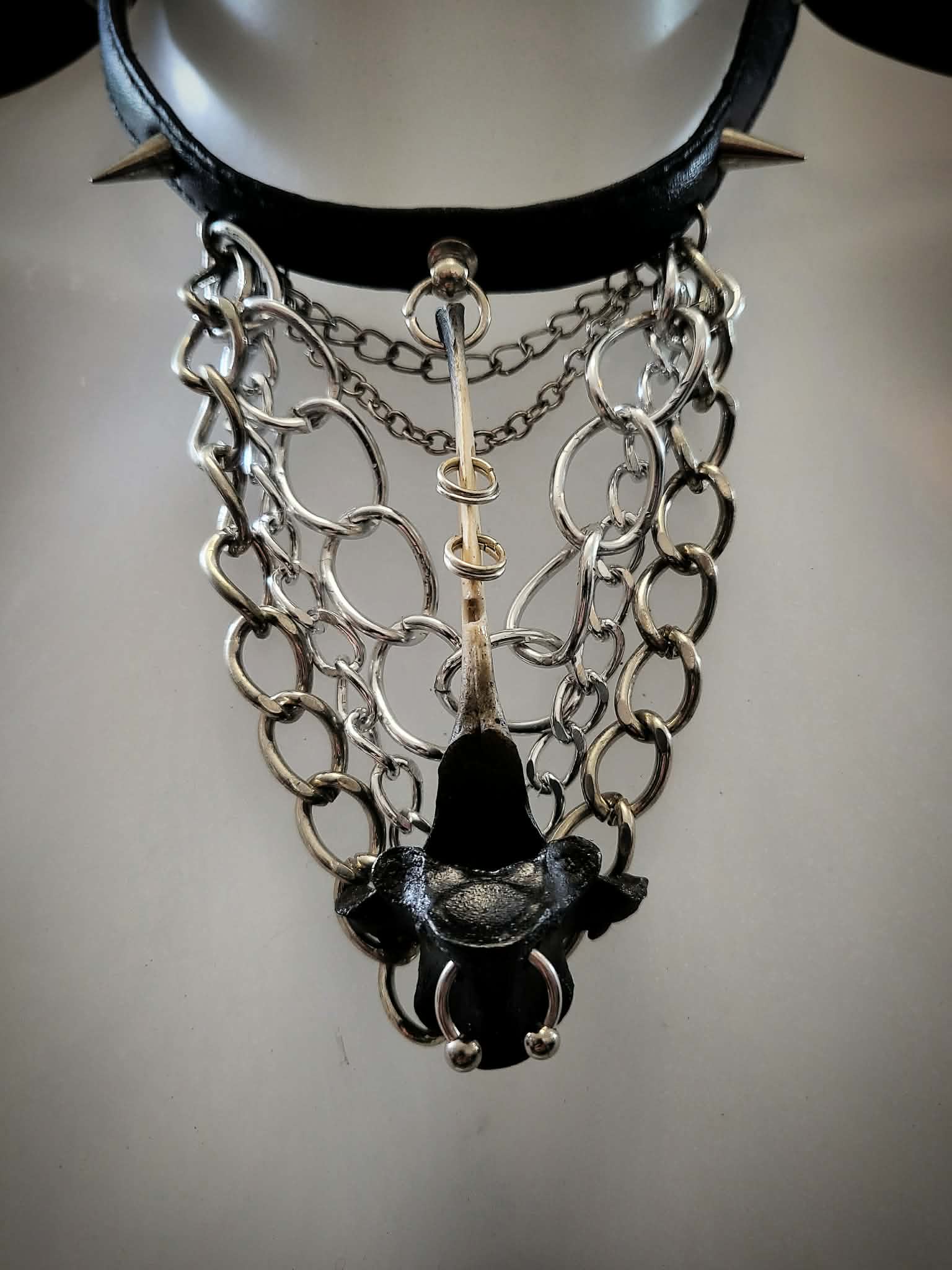 Chained black necklace