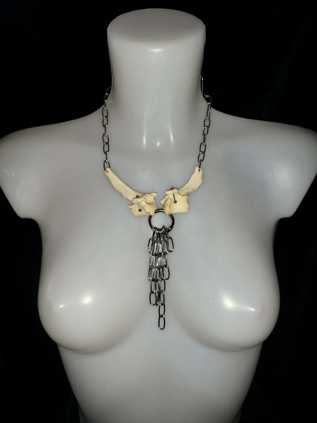 Razor necklace