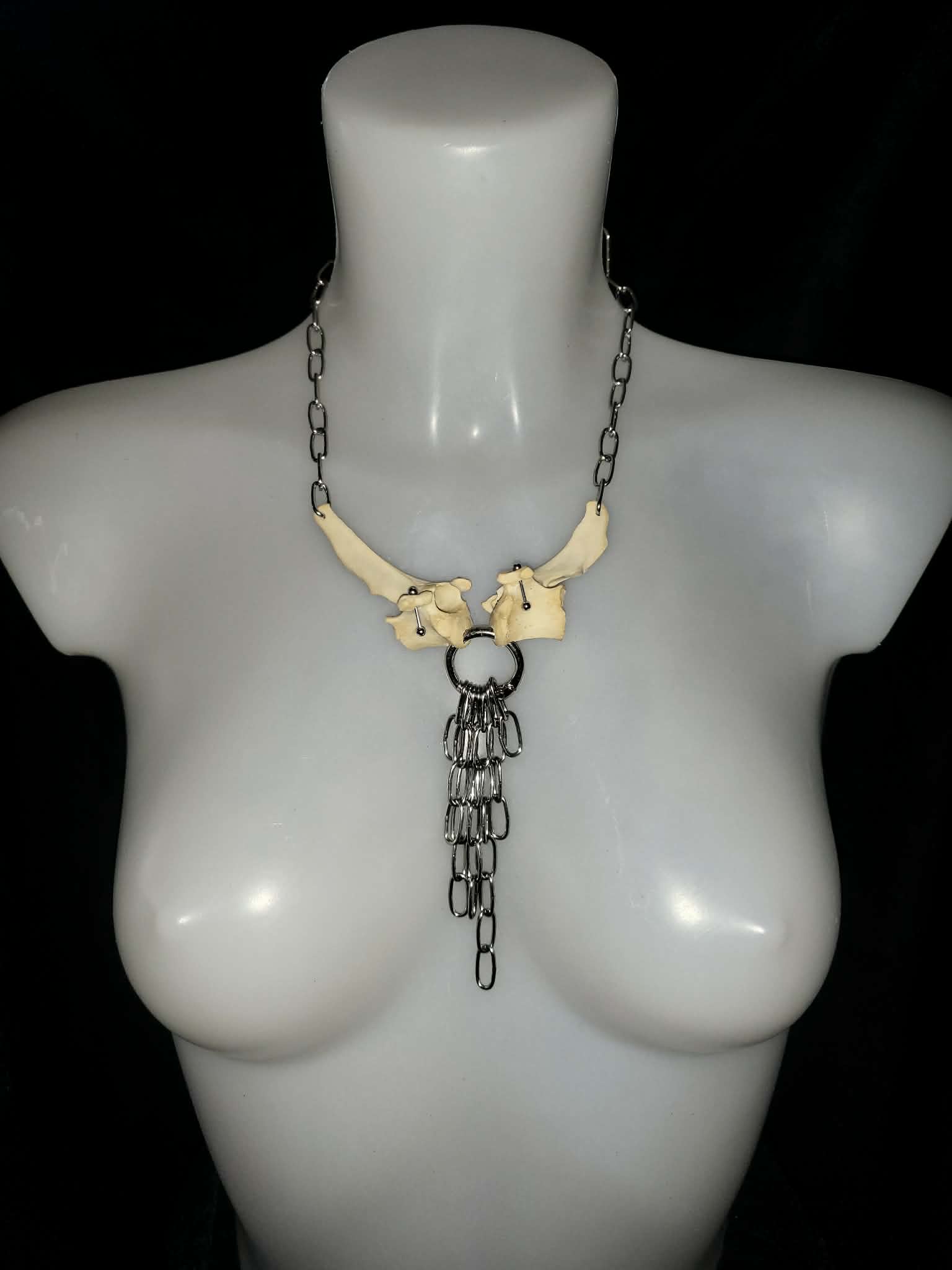 Razor necklace