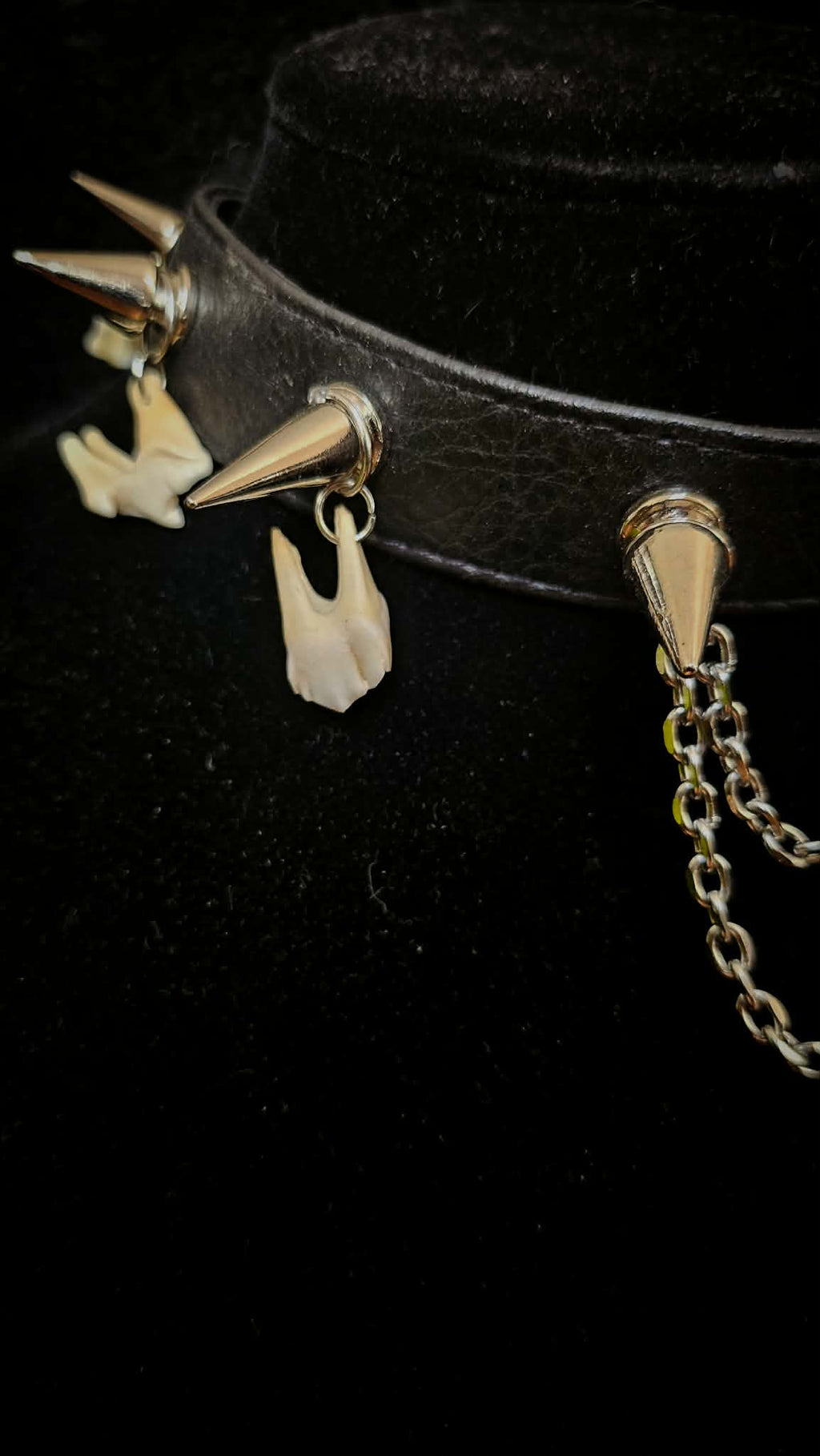 Cannibal necklace