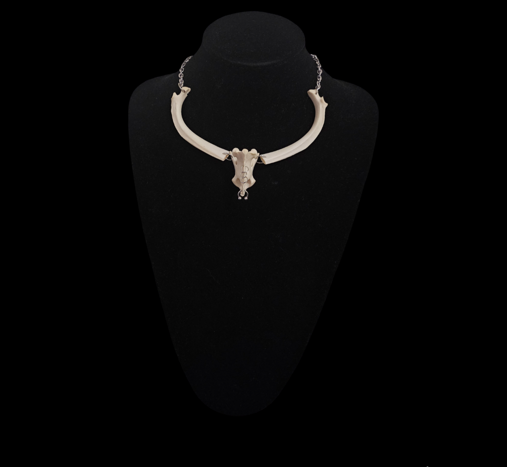 Rive neckless