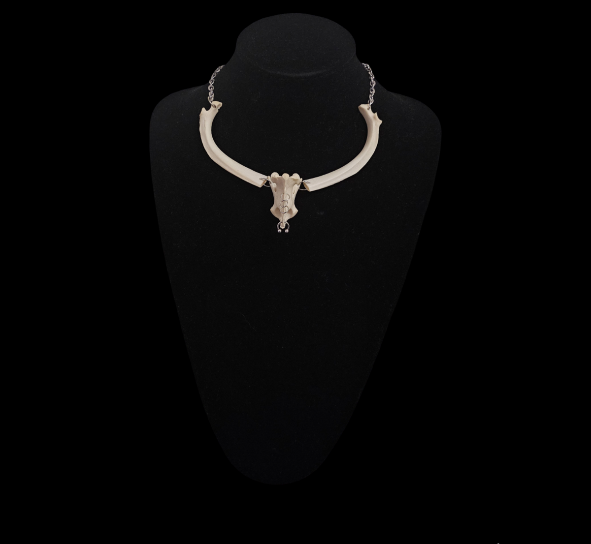 Rive neckless